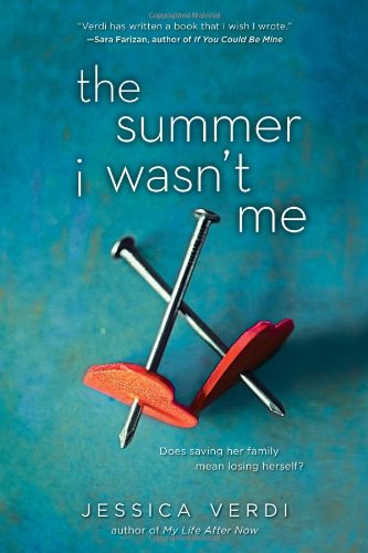 The Summer I Wasn't Me [Paperback]