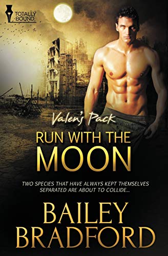 Run With The Moon [Paperback]