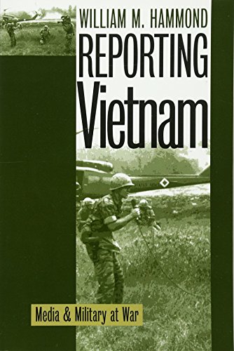 Reporting Vietnam Media And Military At War [Paperback]