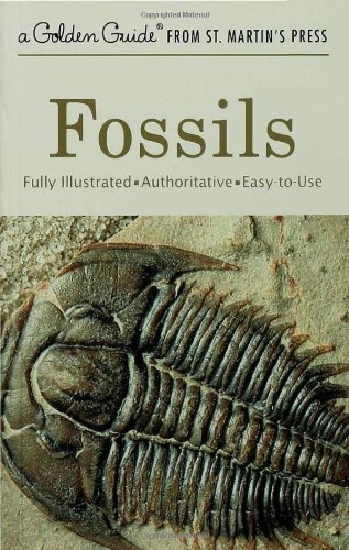 Fossils: A Fully Illustrated, Authoritative and Easy-to-Use Guide [Paperback]