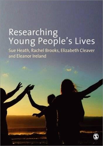 Researching Young People's Lives [Paperback]