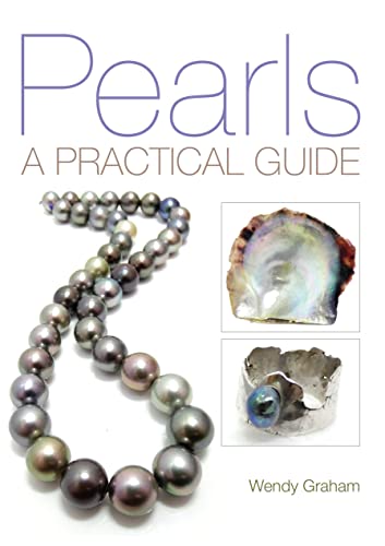 Pearls: A Practical Guide [Paperback]