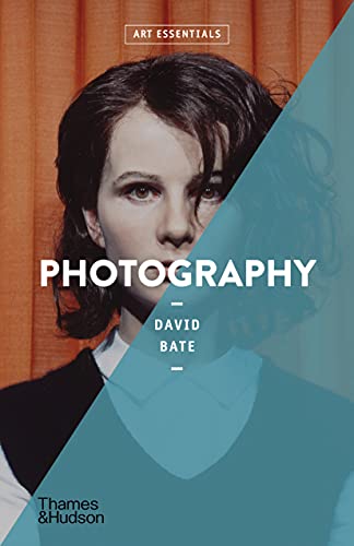 Photography (Art Essentials) [Paperback]