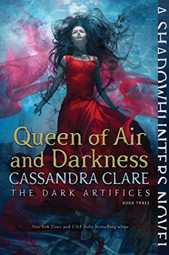 Queen of Air and Darkness [Paperback]