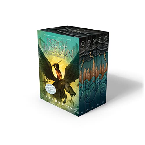 Percy Jackson and the Olympians 5 Book Paperback Boxed Set (w/poster) [Paperback]