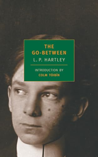 The Go-Between [Paperback]