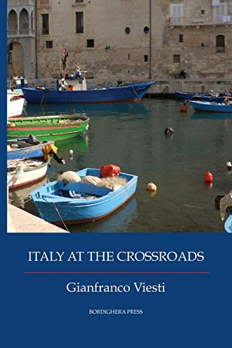 Italy at the Crossroads [Paperback]