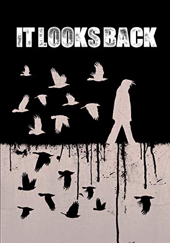 It Looks Back [Paperback]