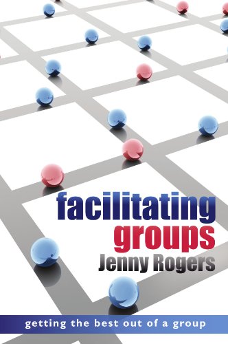 Facilitating Groups [Paperback]